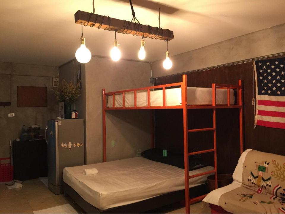 Renovated Loft Style Condo Bangkok Buitenkant foto