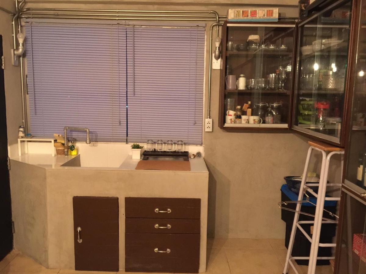 Renovated Loft Style Condo Bangkok Buitenkant foto